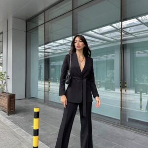 Νέο κοστούμι με δέσιμο στο blazer #HF24K98503